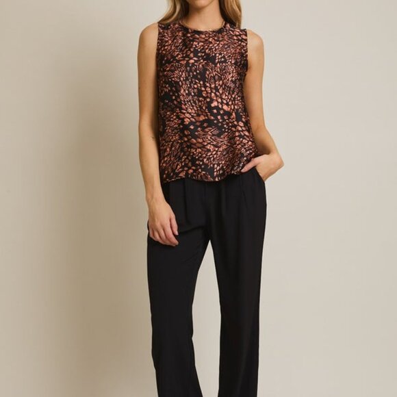 Abstract Sleeveless Top - Picture 2 of 5